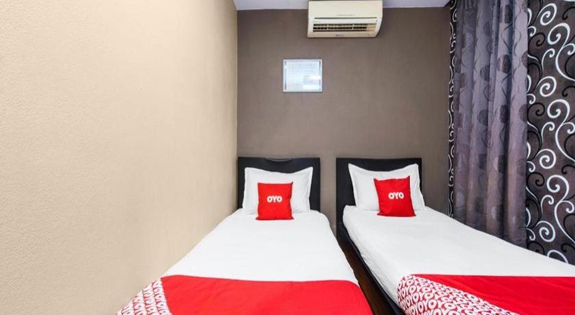 Oyo 44123 Hotel Al-Saif Kuala Kerai Exterior photo